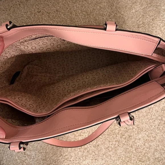 BRAND NEW - Guess: Baby pink midsize purse - Picture 4 of 8